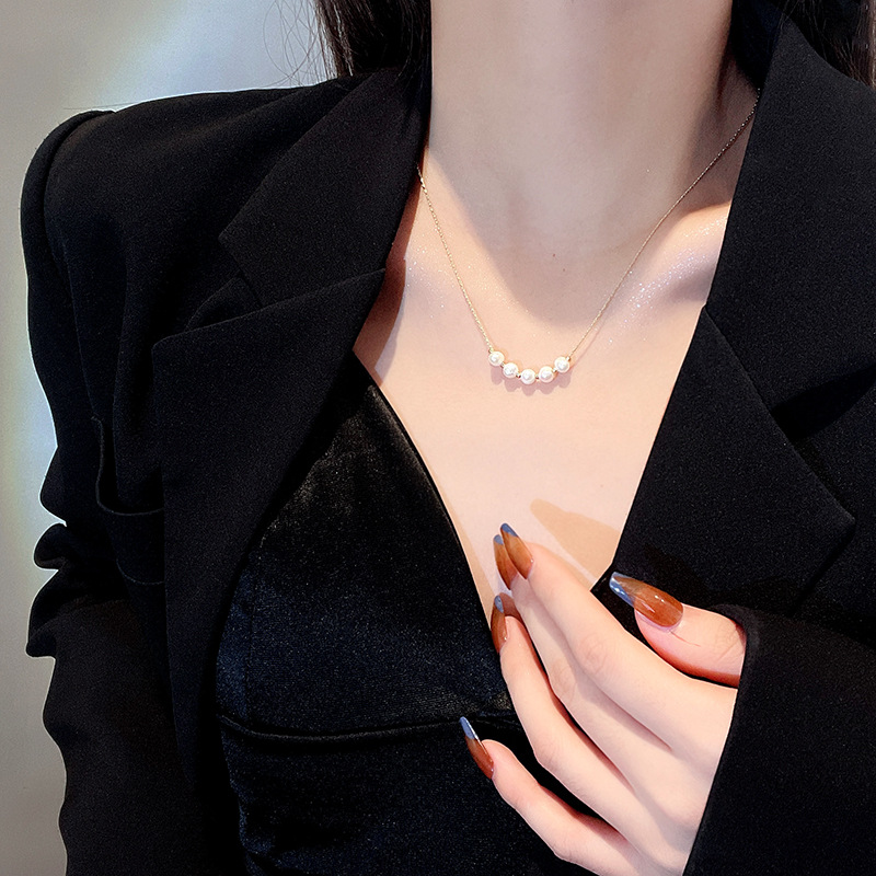 French retro high-end pearl necklace with a unique feminine charm, simple and elegant sweater chain, gentle and fairy-like accessory pic 13