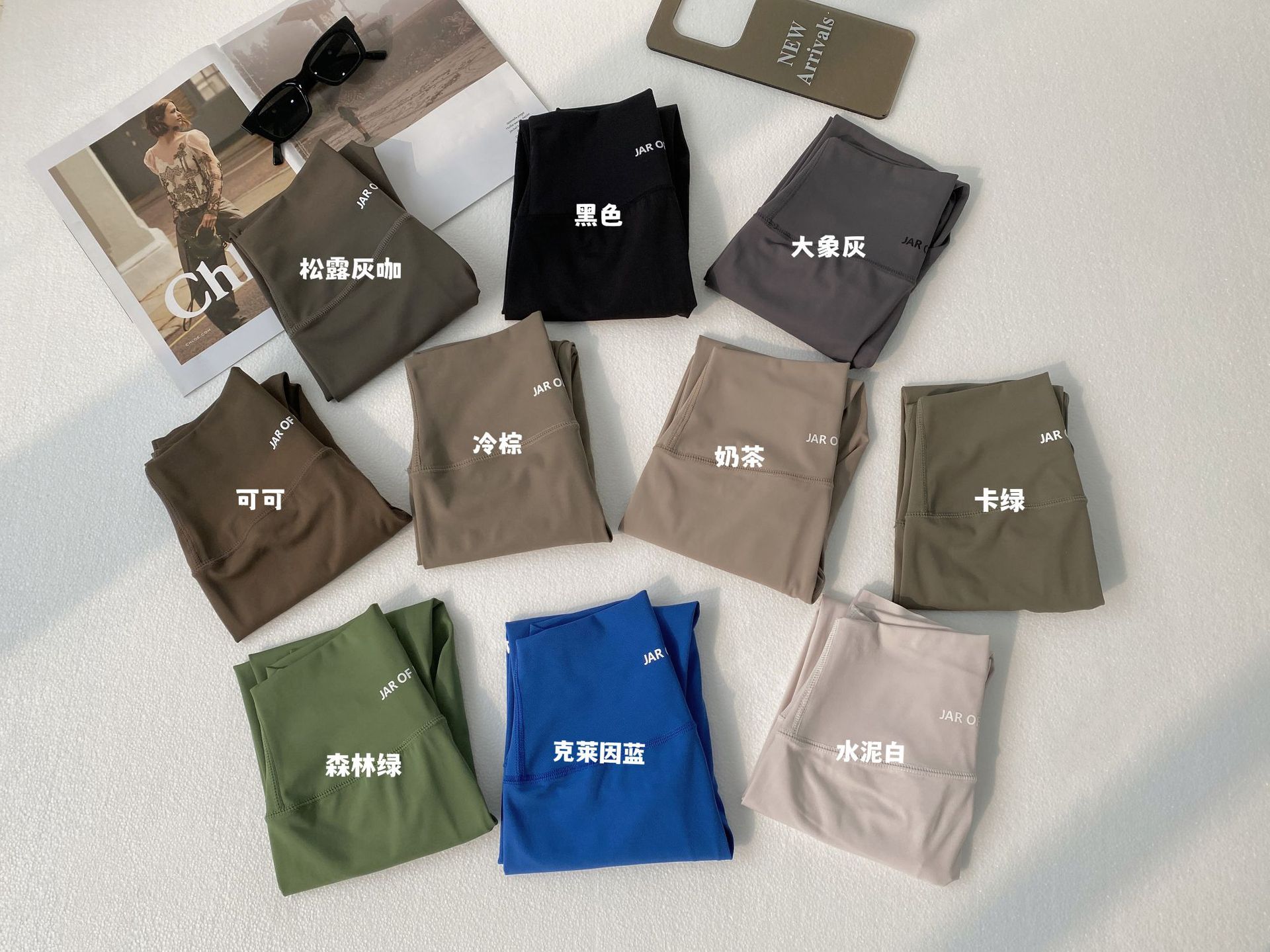 Wholesale of 2023 Spring and autumn tight-fitting high-waisted leggings, water-sparkling Barbie pants, a must-have for lifting buttocks, 9-inch pants, a one-piece replacement for women pic 5