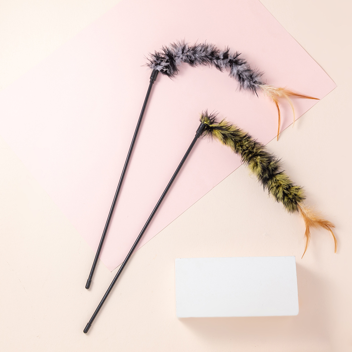 Two-color feather cat toys, wool strips, cat toys, interactive biting, self-entertainment pet products, cross-border bestsellers pic 34