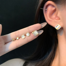 不对称绿色花瓣耳环高级感百搭复古珍珠耳坠女925银针耳饰品批发详情5