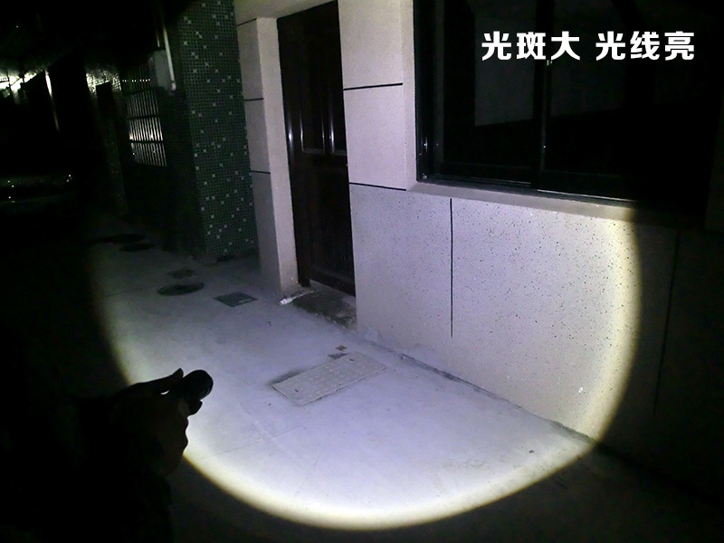 热卖爆款+厂家直销XML-T6/U2 L2伸缩变焦迷你强光充电手电筒 pic 13