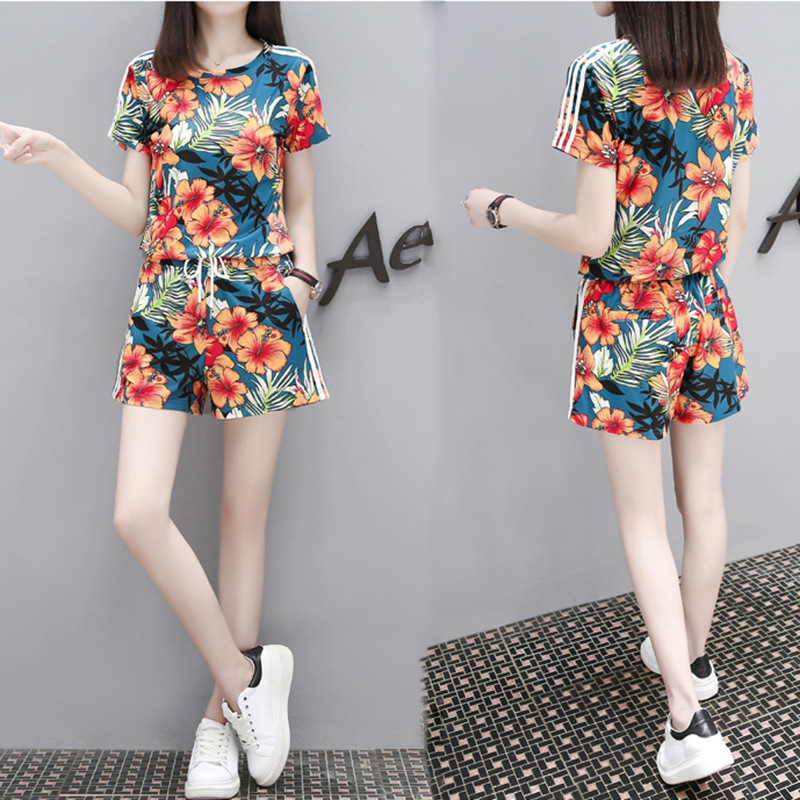 A large-sized loose and slimming two-piece set of fashionable and stylish shorts and wide-leg pants for women pic 1