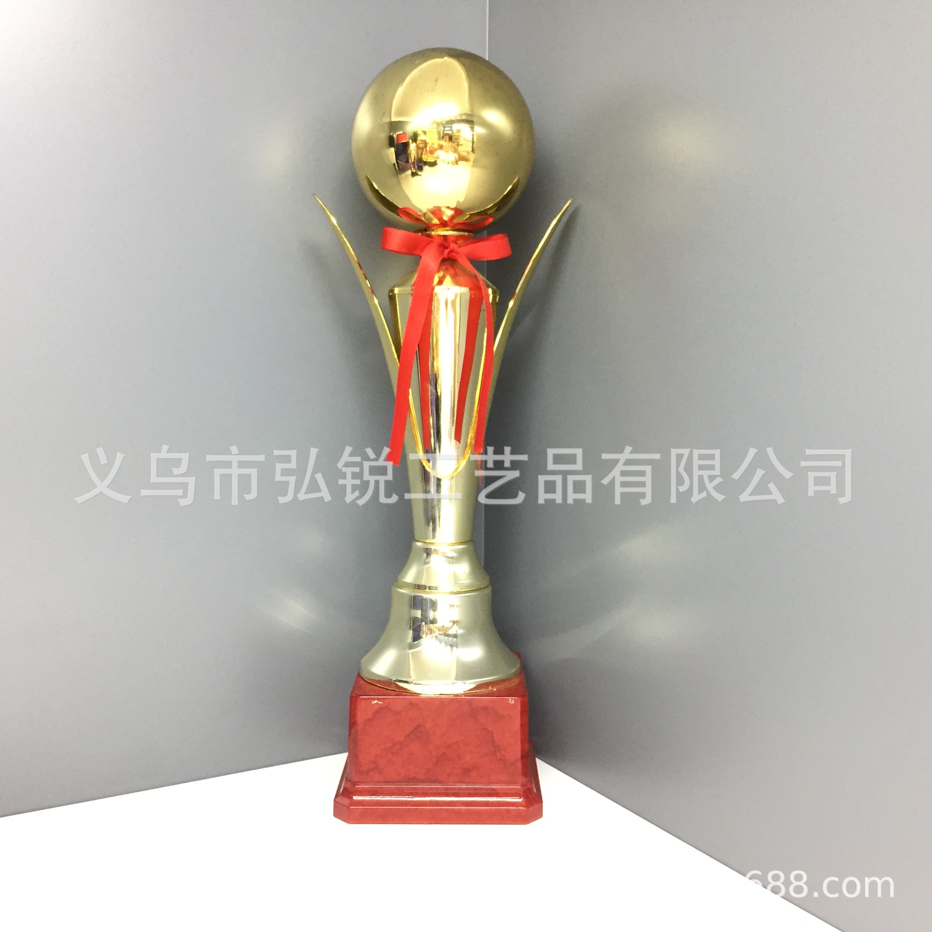 热销批光面球塑料奖杯运动体育比赛学生奖品纪念颁奖励创意可定制logo详情2