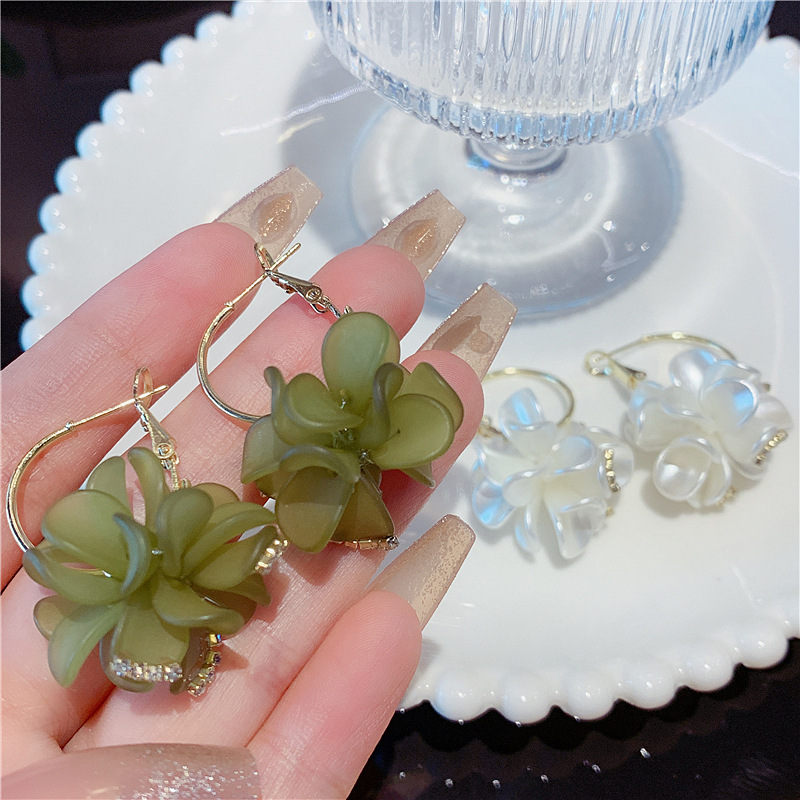 小众设计感白色花瓣耳环ins冷淡风小清新森系花朵甜美耳钉详情9