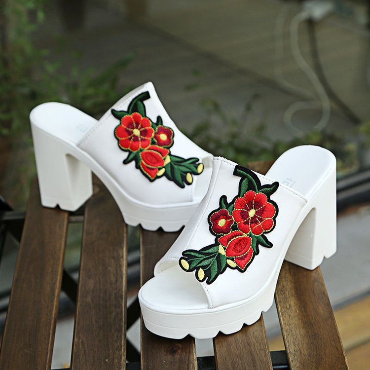 2024夏季新款高跟露趾女拖鞋轻便粗跟鱼嘴外穿女凉拖个性水台女鞋详情7