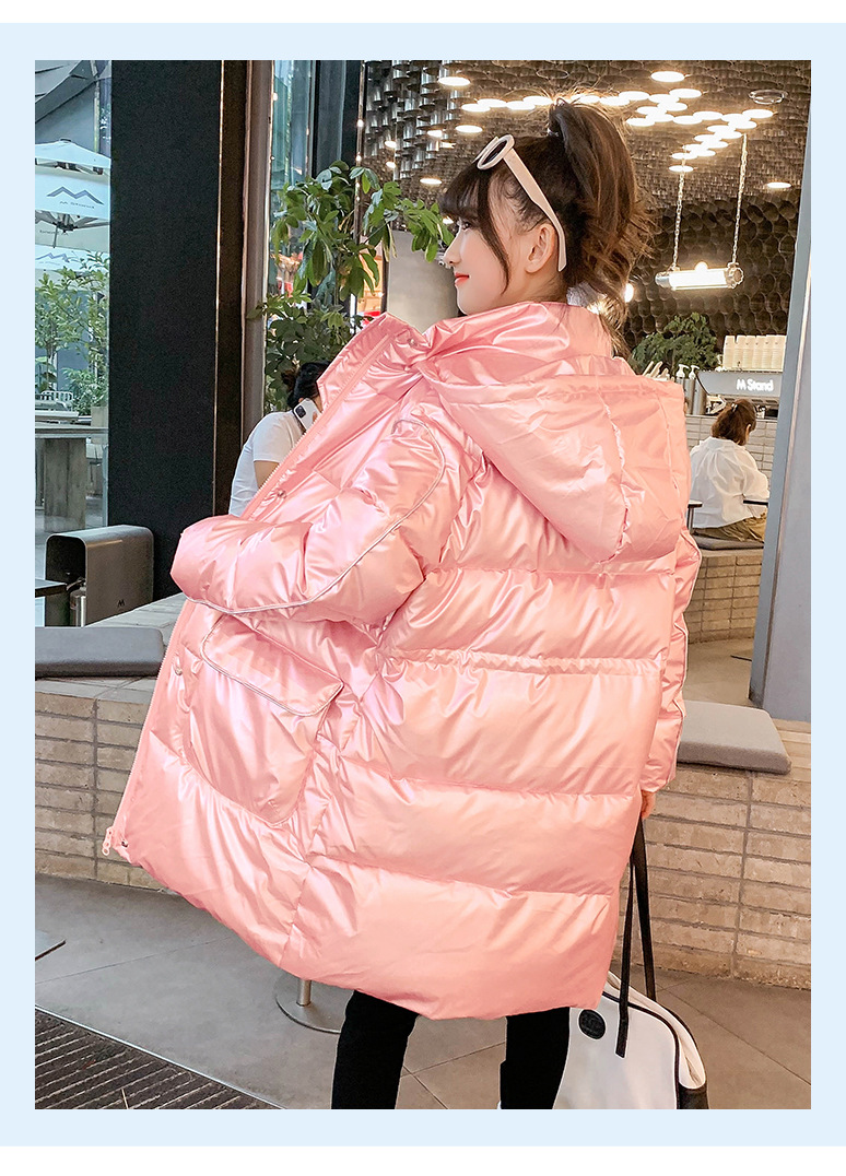 The new cotton-padded jacket for girls in 2023 features a longer winter design with a cinched waist and skirt. It is a plump and stylish cotton-padded jacket for children pic 28