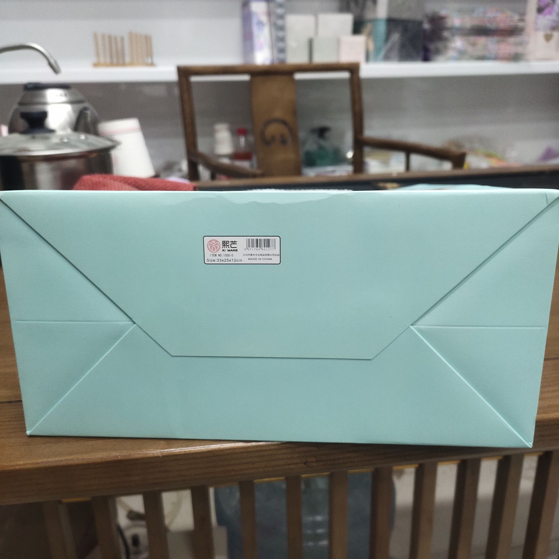 厂家清库存，只剩一点点了数量有限250g白卡礼品袋只有一个颜色详情5