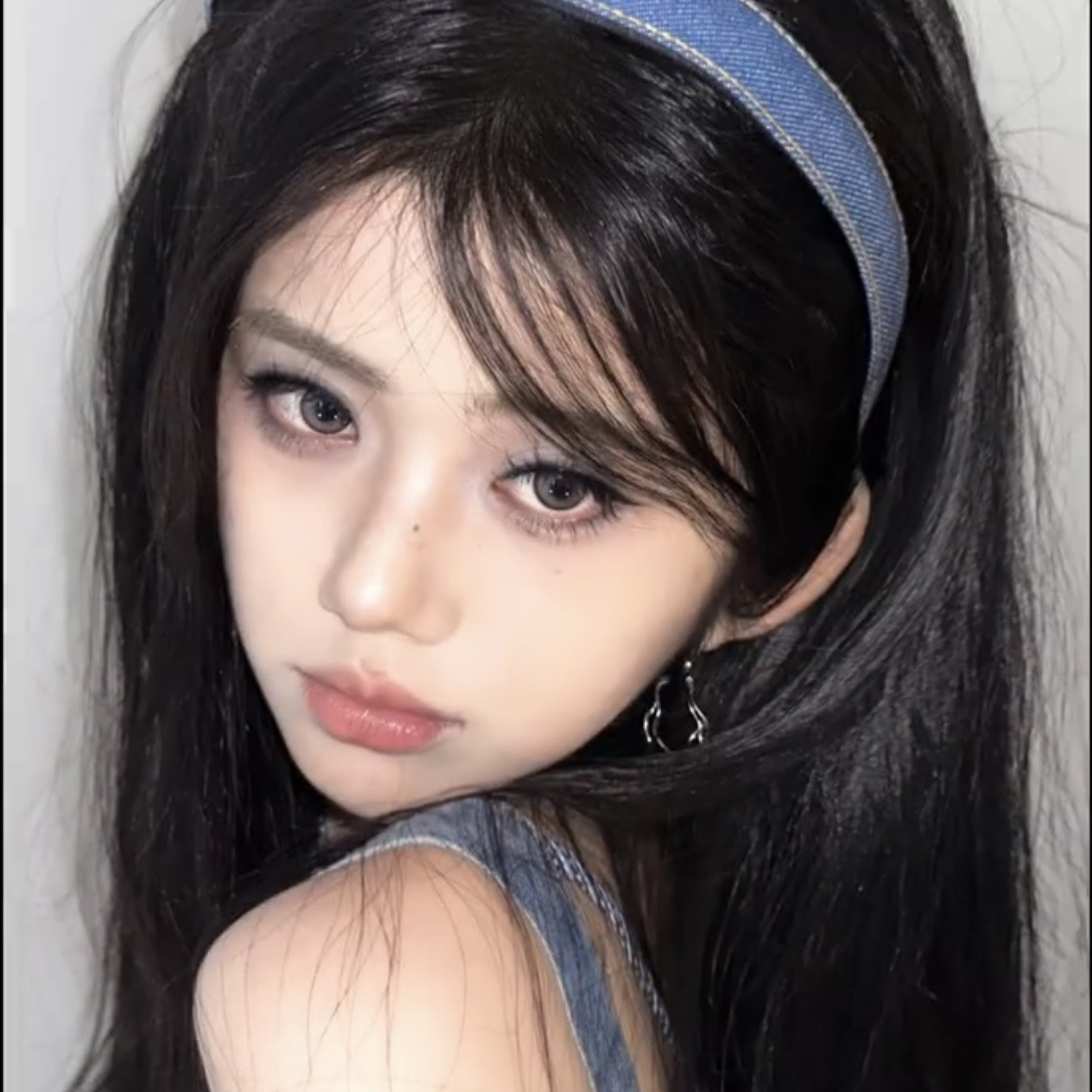 Retro headband for women, 2025 new style Korean-style versatile headband, a high head top voluminous wonder, a stylish and fashionable hair accessory pic 3