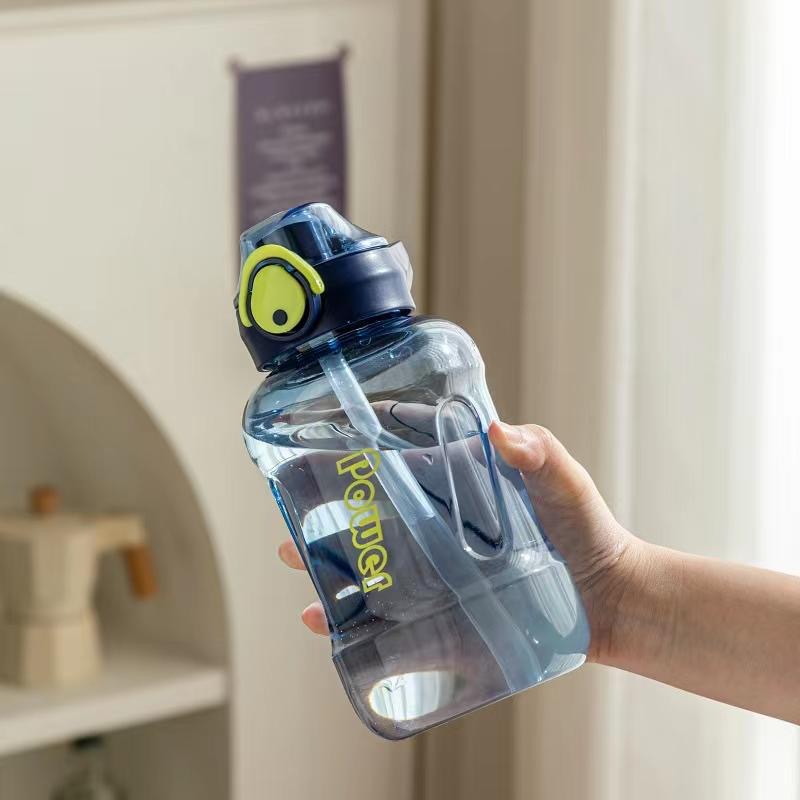 Large-capacity water cup, fitness and sports water bottle, portable for men, super large 900ml, high appearance level plastic cup for female students, summer pic 10