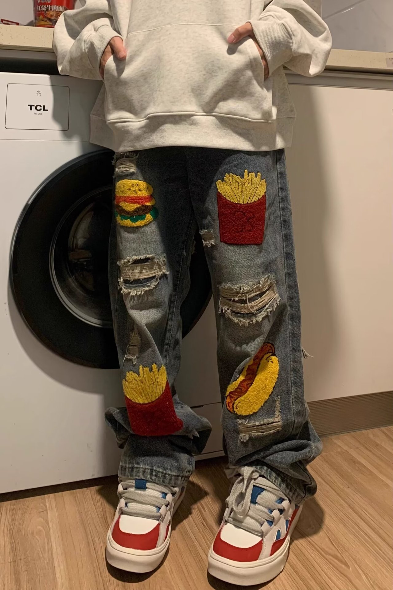 2024 New niche design cartoon patch patch straight-leg jeans for men, loose and versatile couple wide-leg pants pic 2