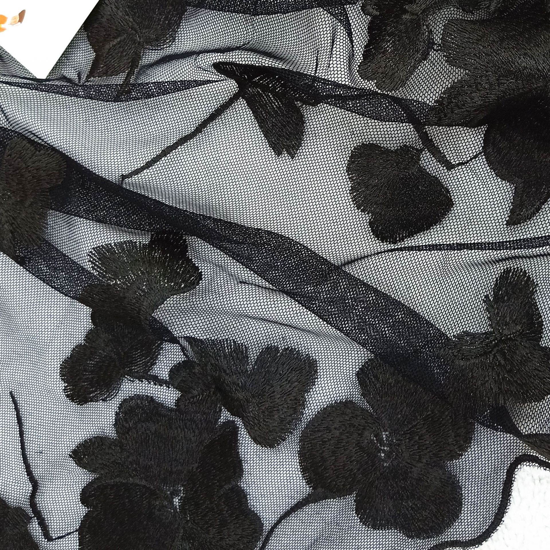Factory direct sales of lace fabric, polyester full-width embroidered lace, water-soluble mesh fabric, full-width embroidered clothing accessories pic 4