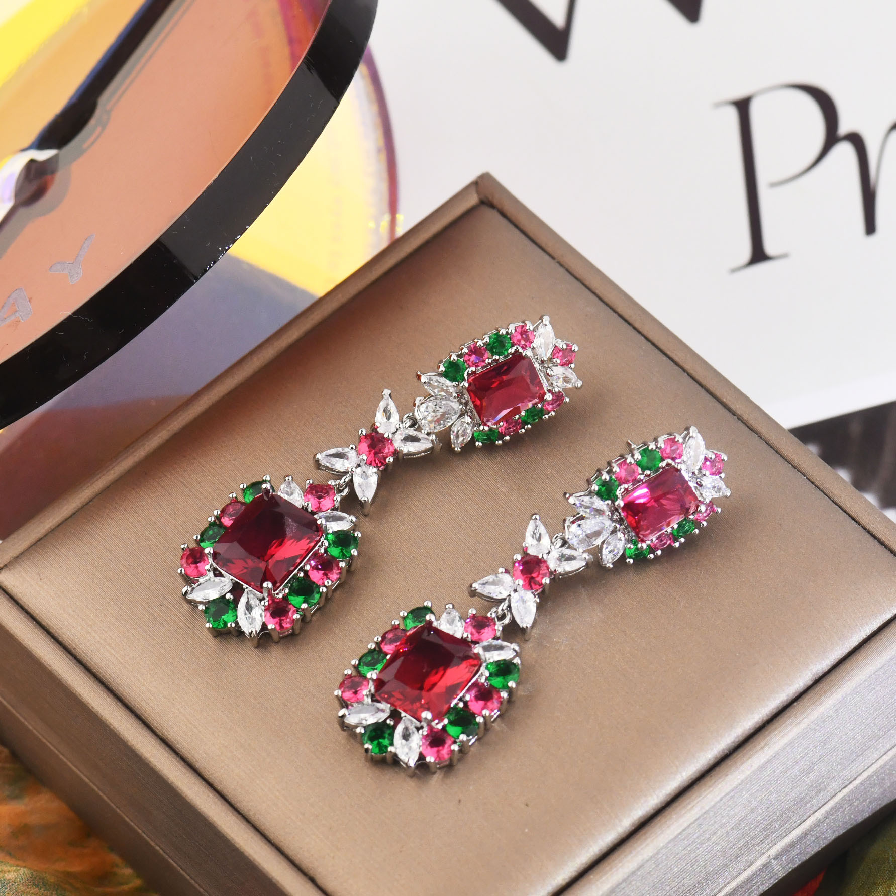 耳饰欧美气质夸张耳钉耳坠锆石满钻新款复古厂家批发现货详情2