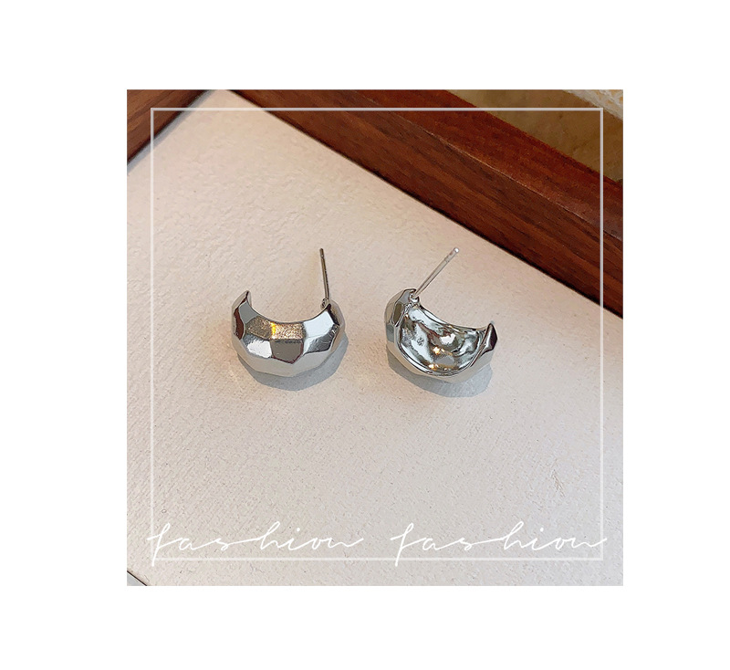 European and American niche matte metal brushed and cut silver earrings, trendy and individualistic, irregular stud earrings pic 8