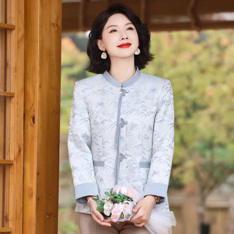 New autumn coat for middle-aged mothers in 2024, a new Chinese-style and stylish spring and autumn woolen overcoat for middle-aged and elderly women pic 12