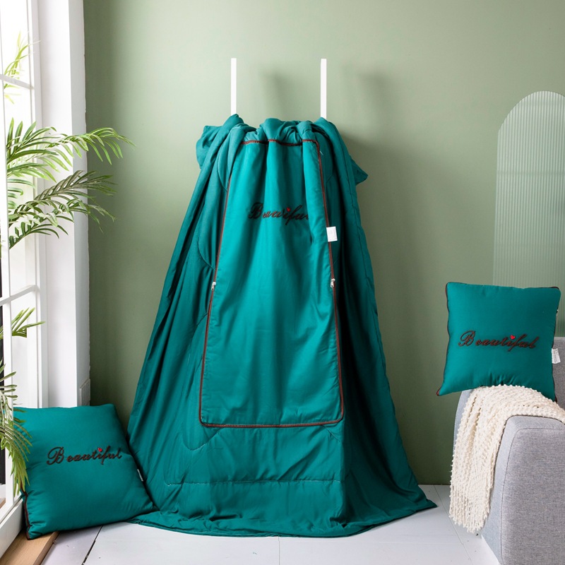 厂家批发冬季加厚抱枕被子两用水晶绒毯靠垫沙发午睡枕头定制LOGo详情3