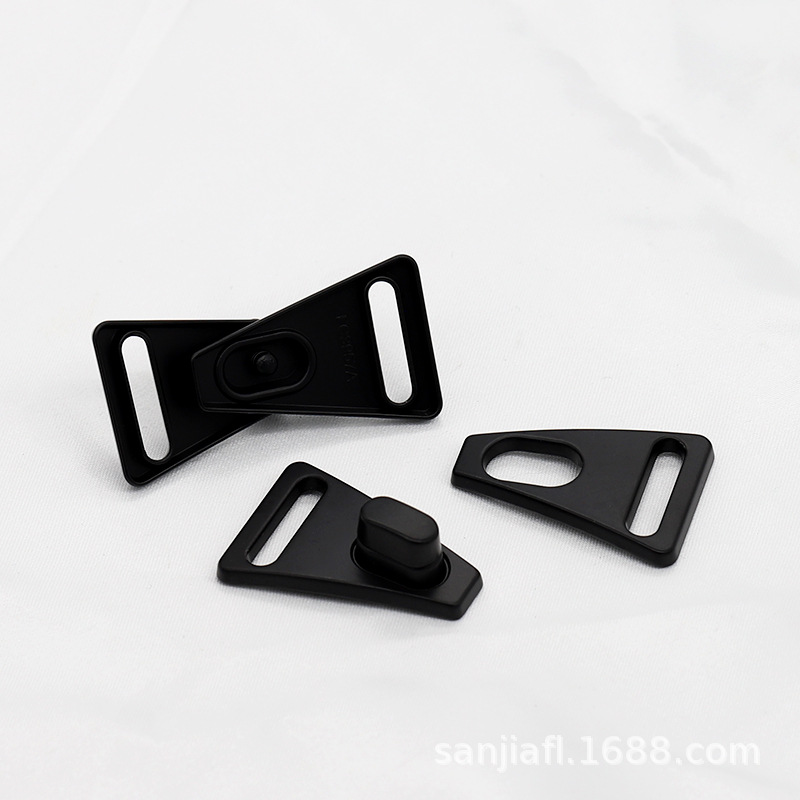 Metal buckles, adjustable buckles, clothing twist buckles, overcoats, jackets, lock buckles, belt buckles, lap buckles and turn buckles are three excellent accessories pic 11