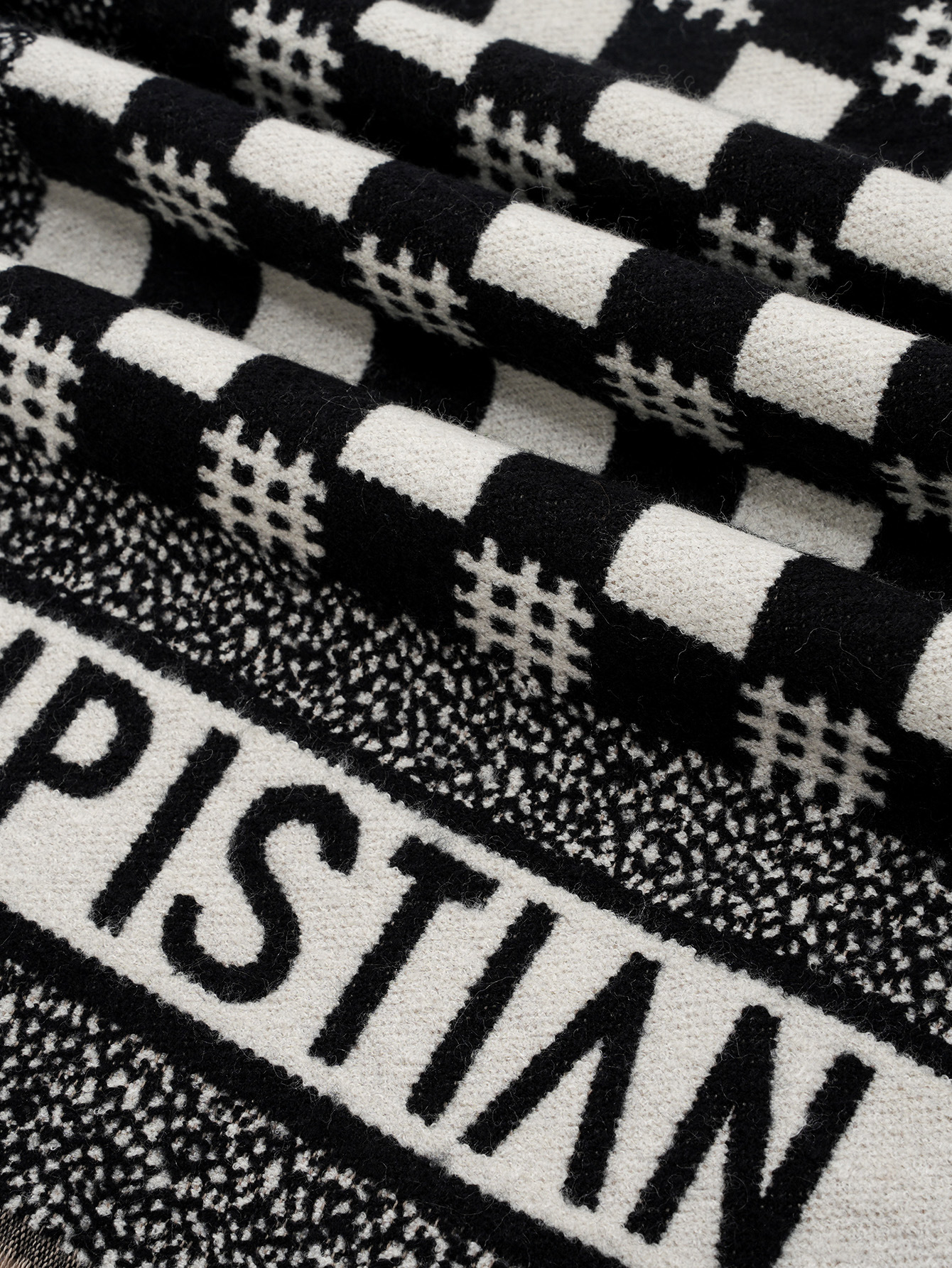 New autumn and winter fashion Korean-style checkerboard checkered letter double-sided thickened warm faux cashmere short beard men's scarf pic 9