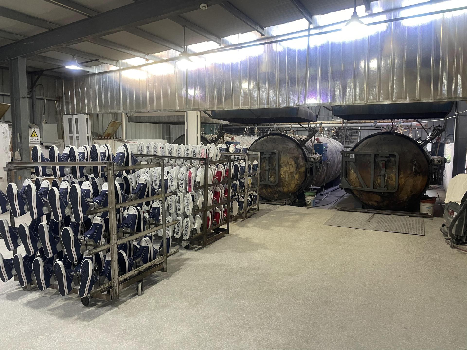 男鞋2024新款秋季复古休闲工作上班鞋子韩版百搭男士运动板鞋大码详情3