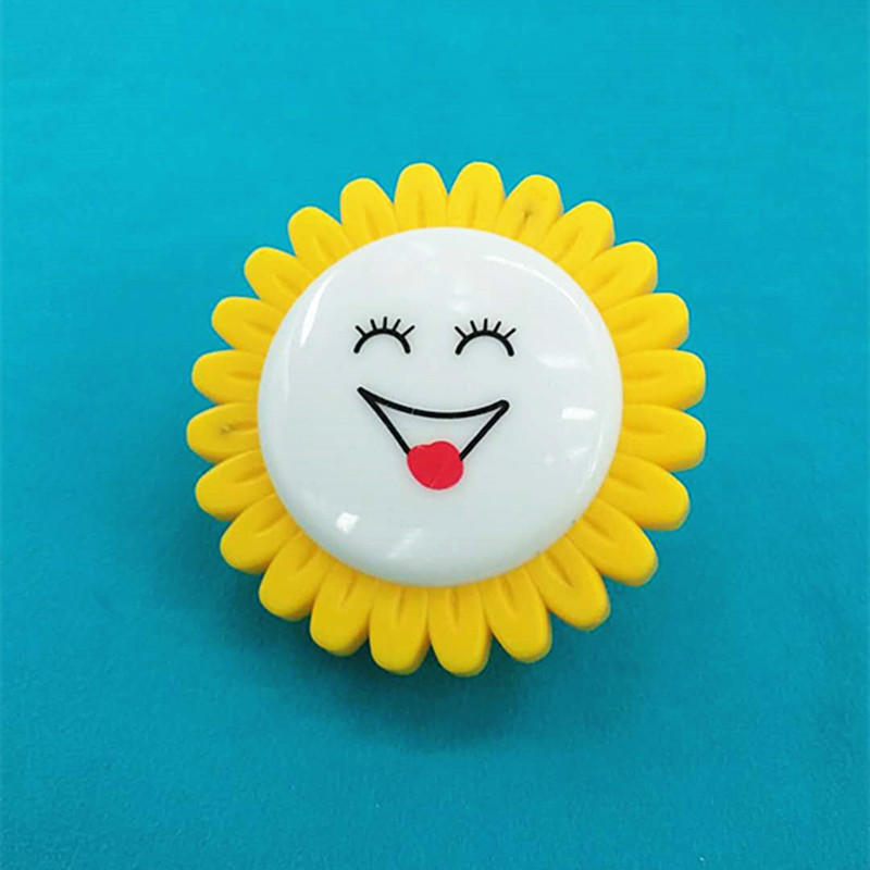 Factory direct sales of cartoon night lights, energy-saving lamps, grape sunflower energy-saving lamps wholesale two-yuan store supply pic 8
