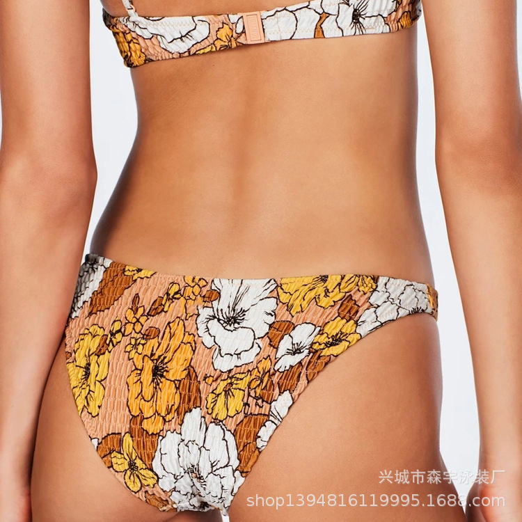 The 11-color INS triangular double-sided swimsuit with strapless and pleated designs from Europe and America has swept the new bikini style pic 44