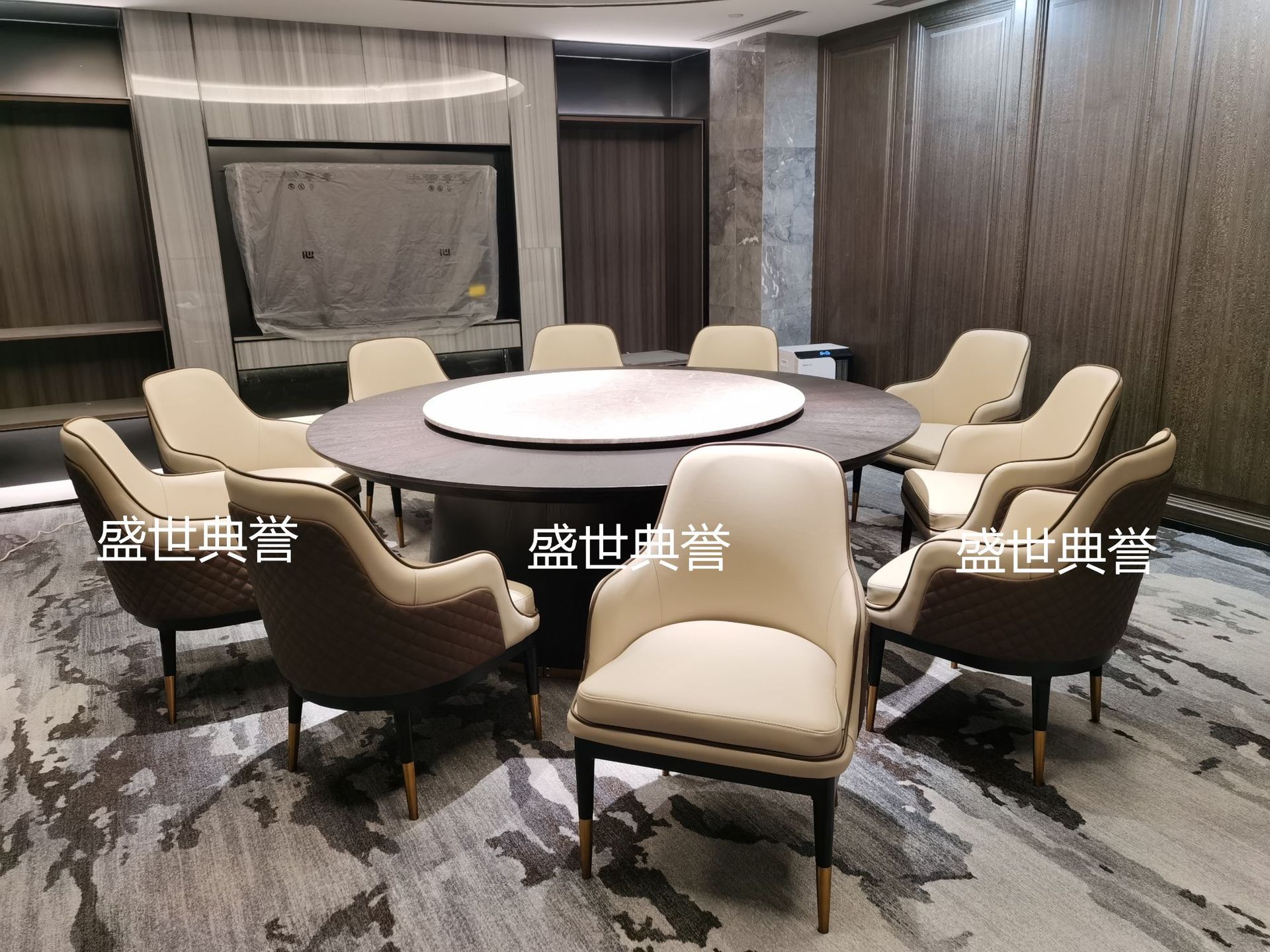 Solid wood dining tables and chairs for five-star hotels in Anshan, solid wood Bentley chairs for seafood hotels, modern light luxury dining chairs and armchairs pic 3