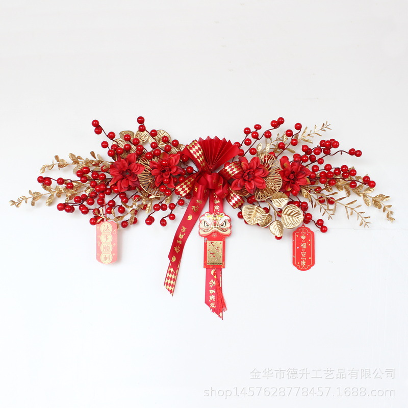 For the joy of moving to a new home, decorate with red and prosperous fruit pendants. For the New Year, decorate the home, hotel and restaurant scenes pic 8