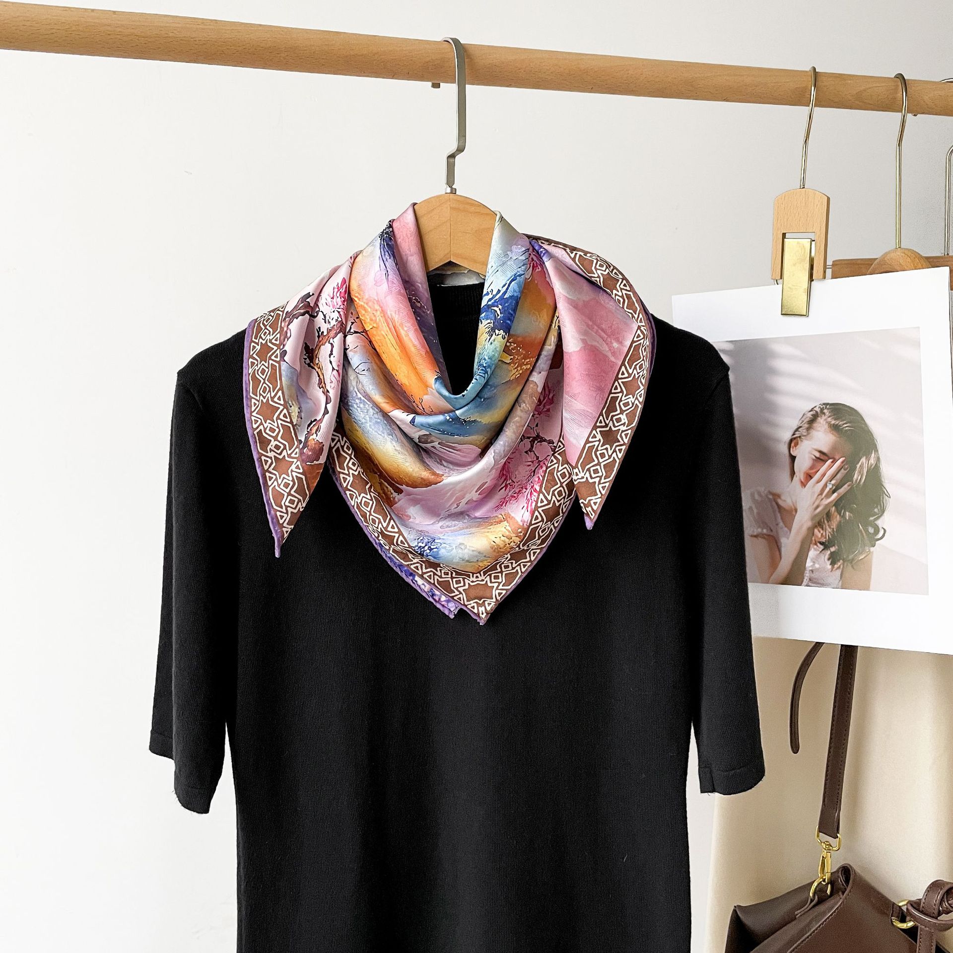 国潮中式山水丝巾方巾高级感高档香云纱装饰围脖夏季防晒披肩现货批发详情23