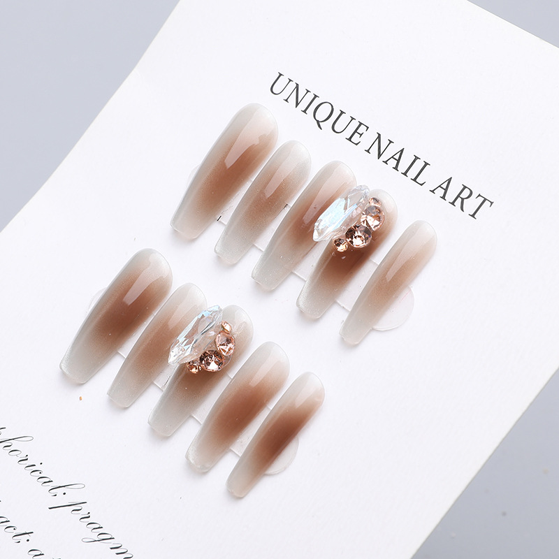 小红书爆款长T棕喷枪纯手工穿戴甲美甲工厂直发网红指甲贴片批发详情9