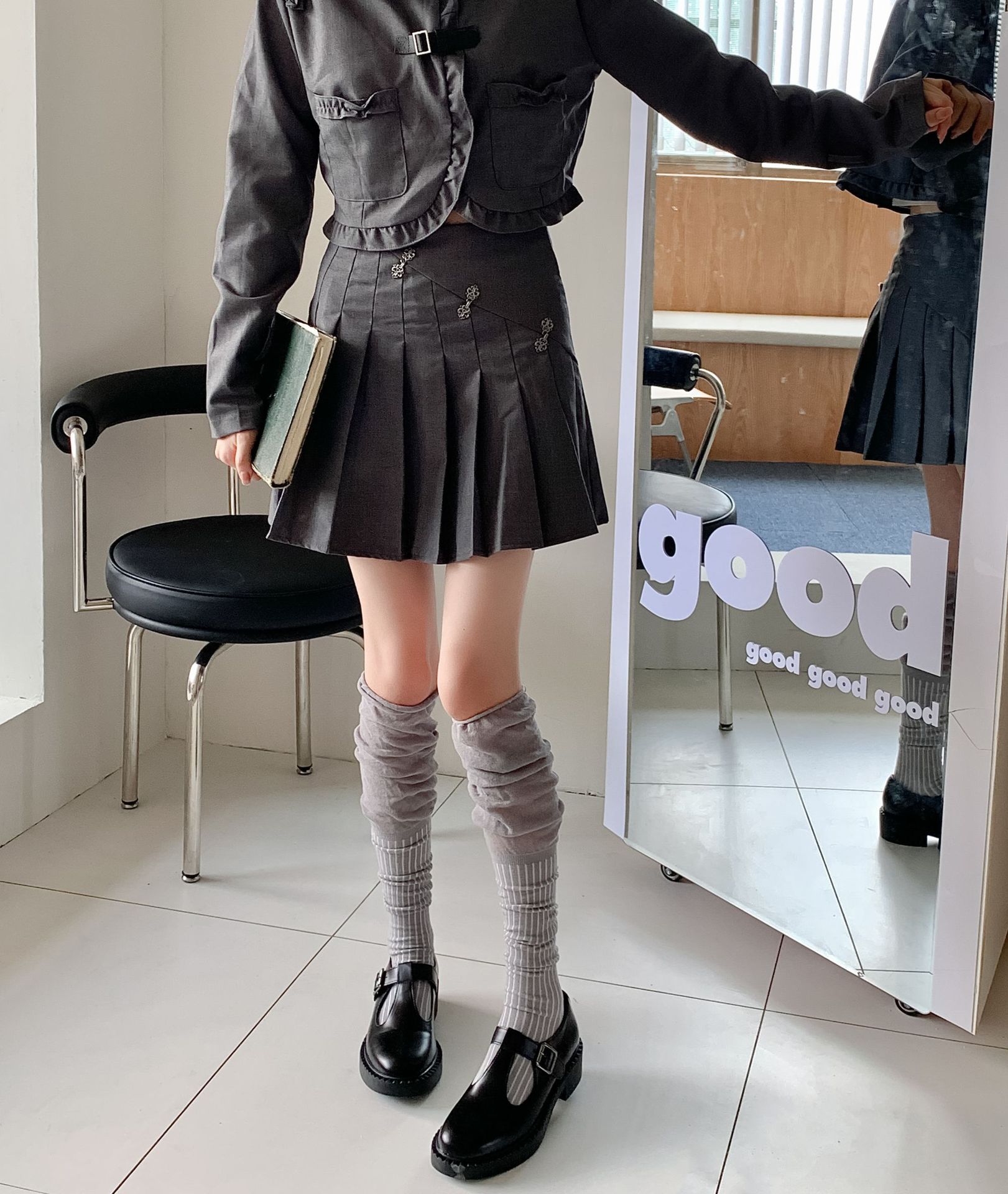 New Japanese JK autumn and winter thigh-high socks, school style, fashionable and simple, solid color socks that show slender legs, socks for women pic 4