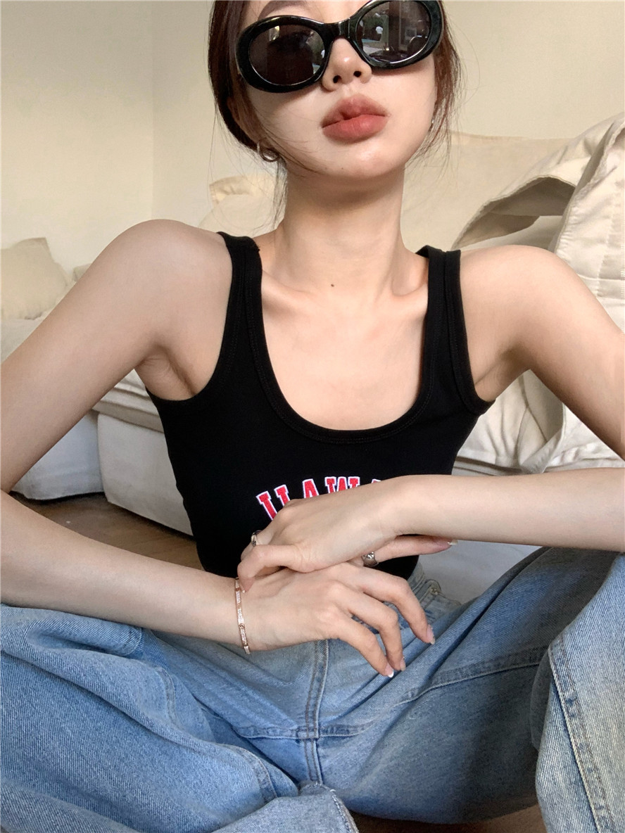 网红同款字母工字背心女舒适透气自带胸垫甜辣风修身显瘦短款上衣详情21