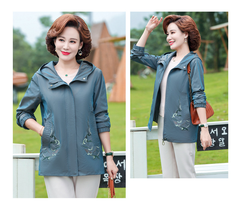 New autumn coats for middle-aged and elderly women, short embroidered jackets for mothers, and hooded windbreakers for middle-aged women pic 32