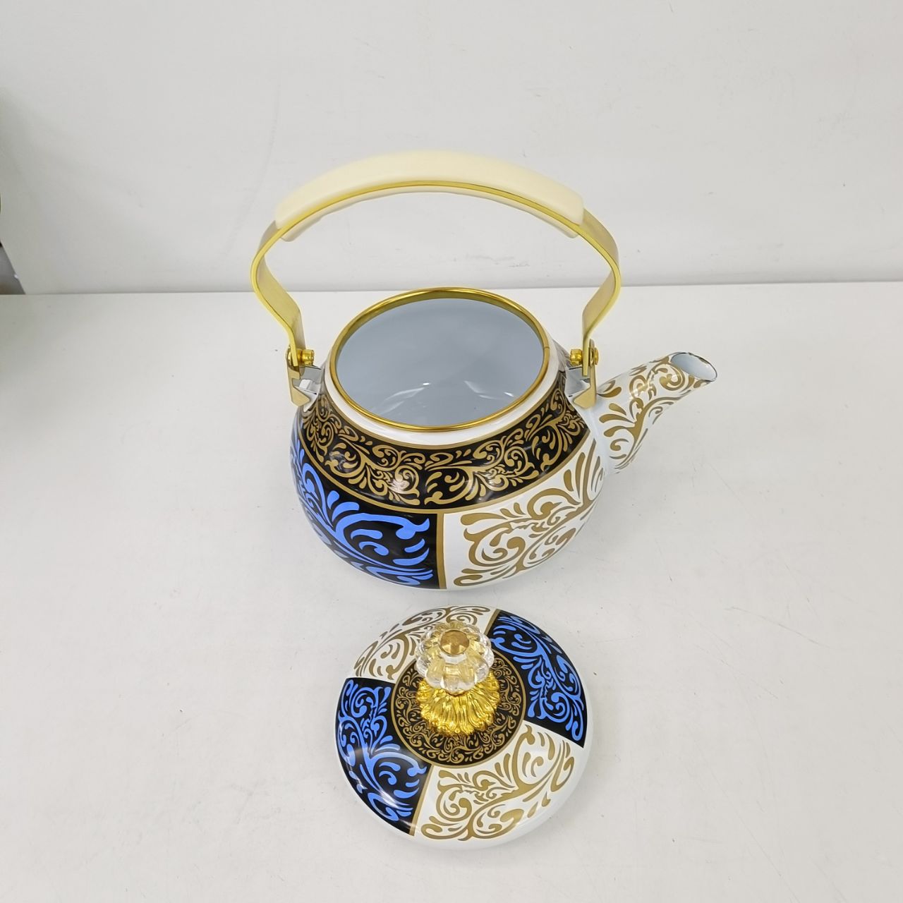 The latest Middle East Saudi flower-shaped enamel water kettle 2.1L, 2.6L enamel teapot, coffee pot, induction cooker with open flame pic 8
