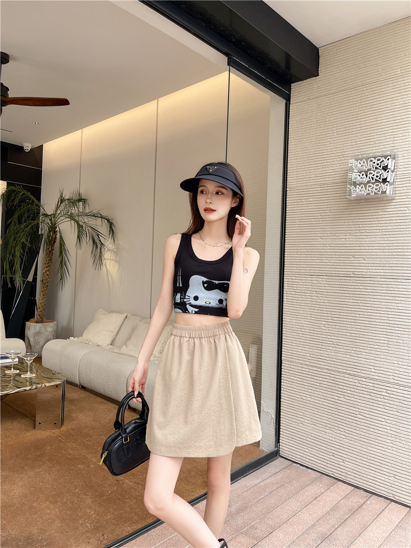 Two homemade, casual, versatile, solid color, irregular, unique, individual, fashionable and design-savvy skirts, pants and shorts pic 7