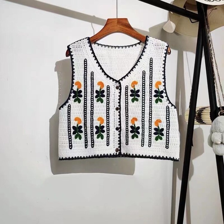 New Korean-style embroidered knitted small vest for women in early autumn, retro and fashionable, versatile, short hollowed-out coat and waistcoat pic 3