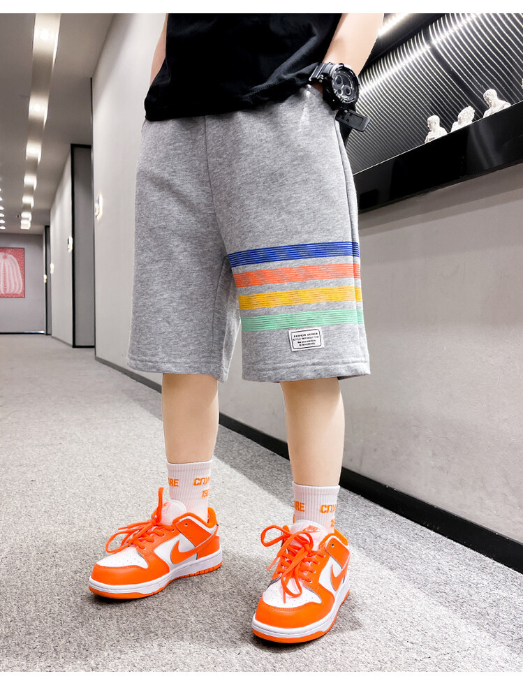 The 2022 new summer loose and stylish cotton capri shorts for boys are a trend of casual summer pants for middle-aged children pic 47