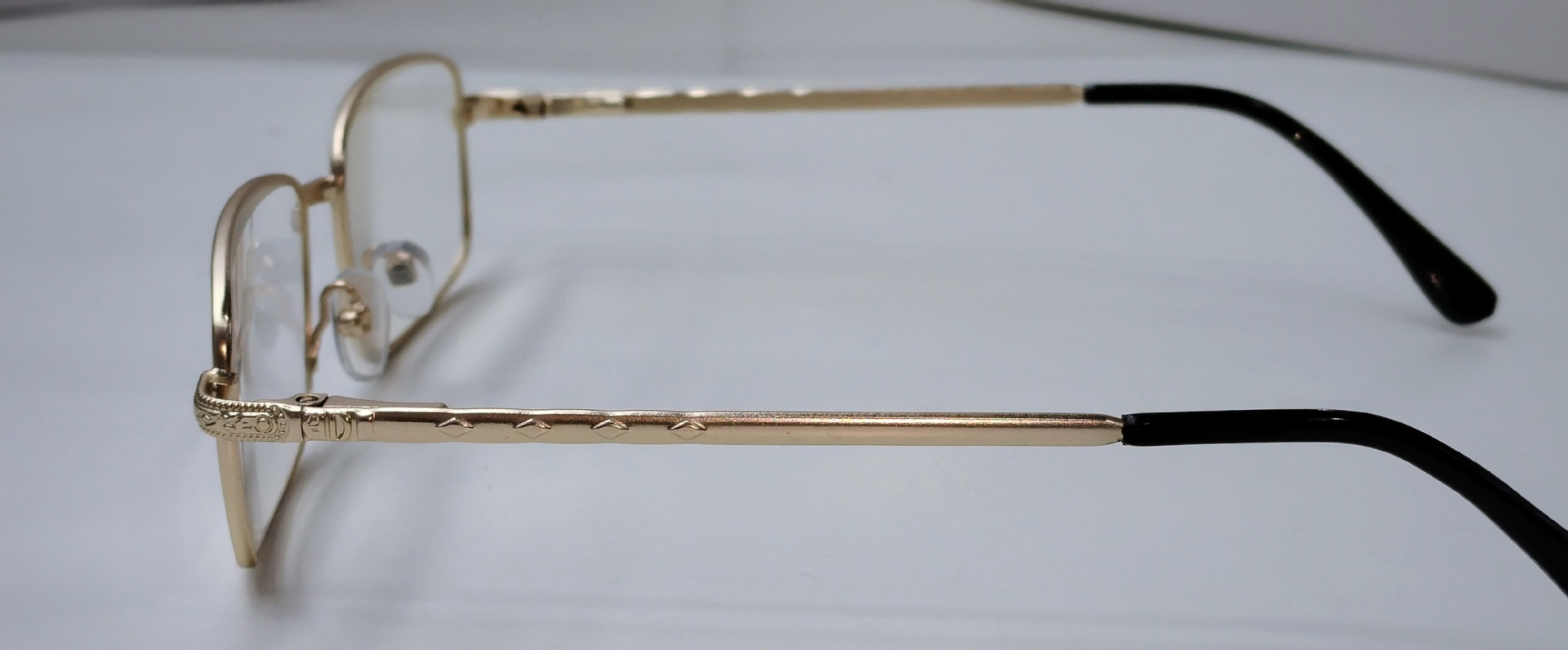 2024年新款金属框弹簧脚老花镜 中老年专用厂家直销老花眼镜批发 舒适耐用清晰详情11