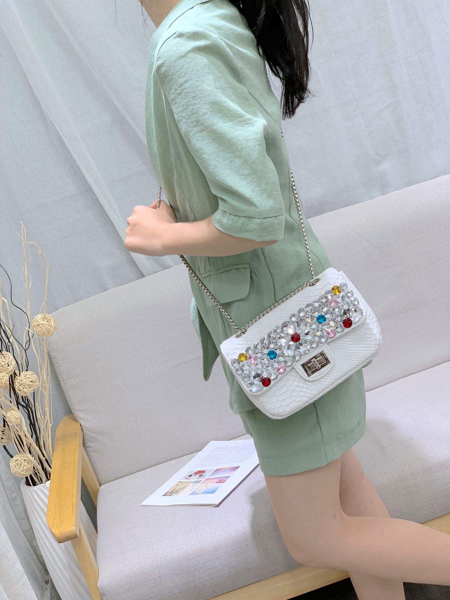 Chanel snake-patterned diamond bag, single-shoulder crossbody bag, crystal gemstone hot mom bag, flower sequined chain bag, water diamond bag pic 10