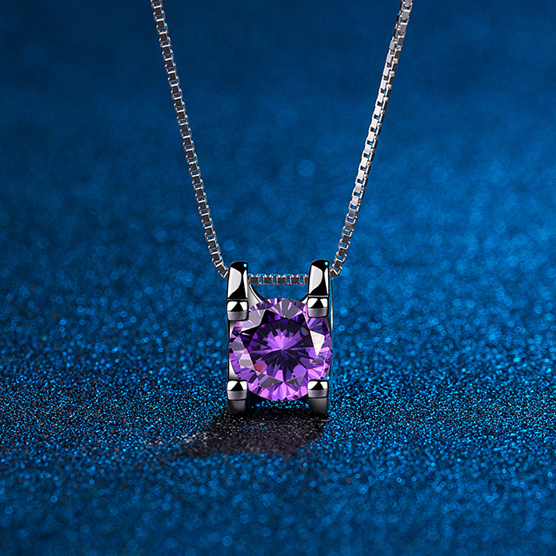 A high-quality imitation D-color moissanite four-leaf clover female pendant with eight hearts and eight arrows from a live-streaming product by a popular influencer on Kuaishou and Douyin pic 52