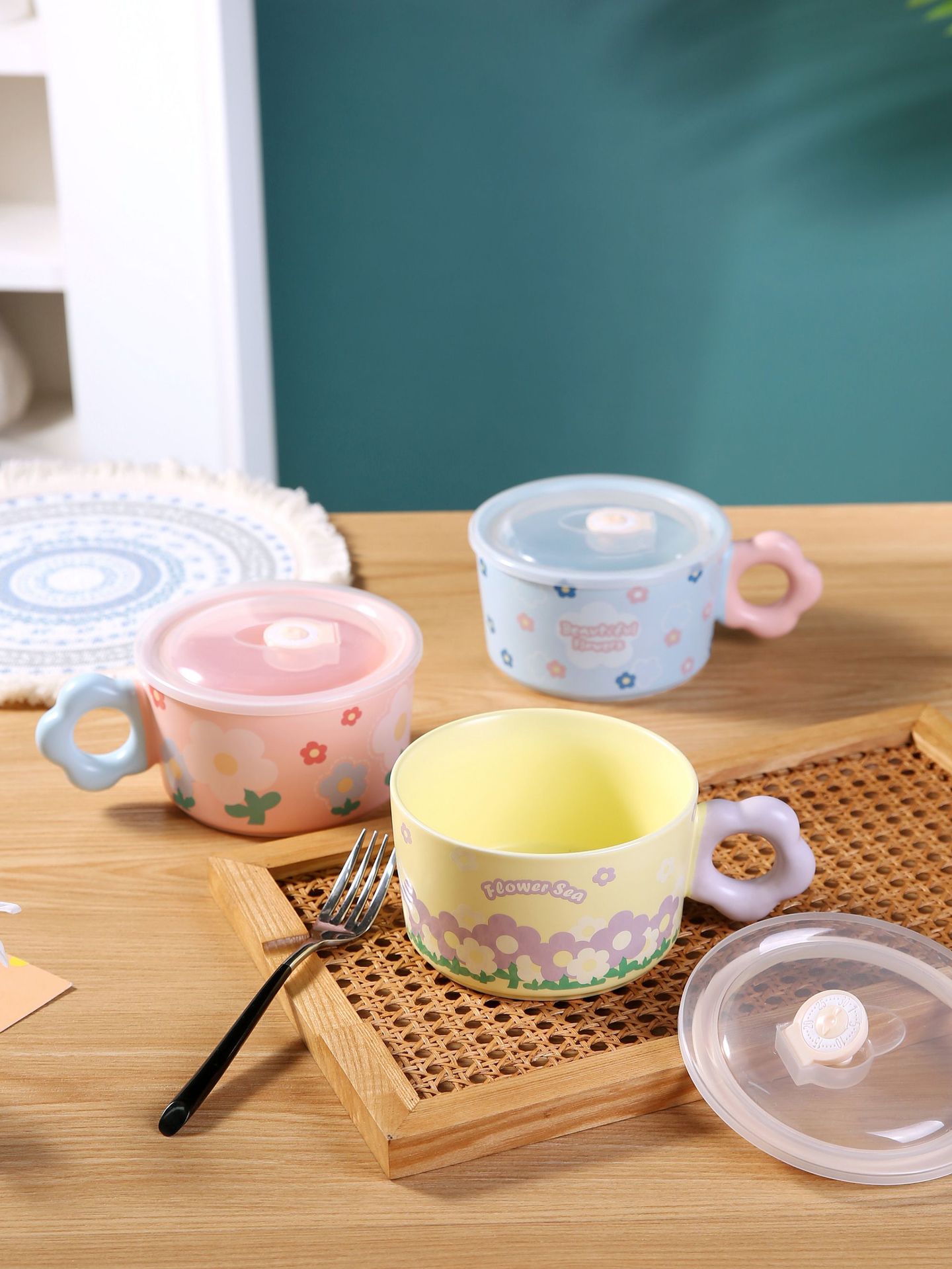 A high-quality, aesthetically pleasing, hand-painted flower-shaped ceramic instant noodle bowl from the pastoral series is a birthday gift for girls in student dormitories pic 2
