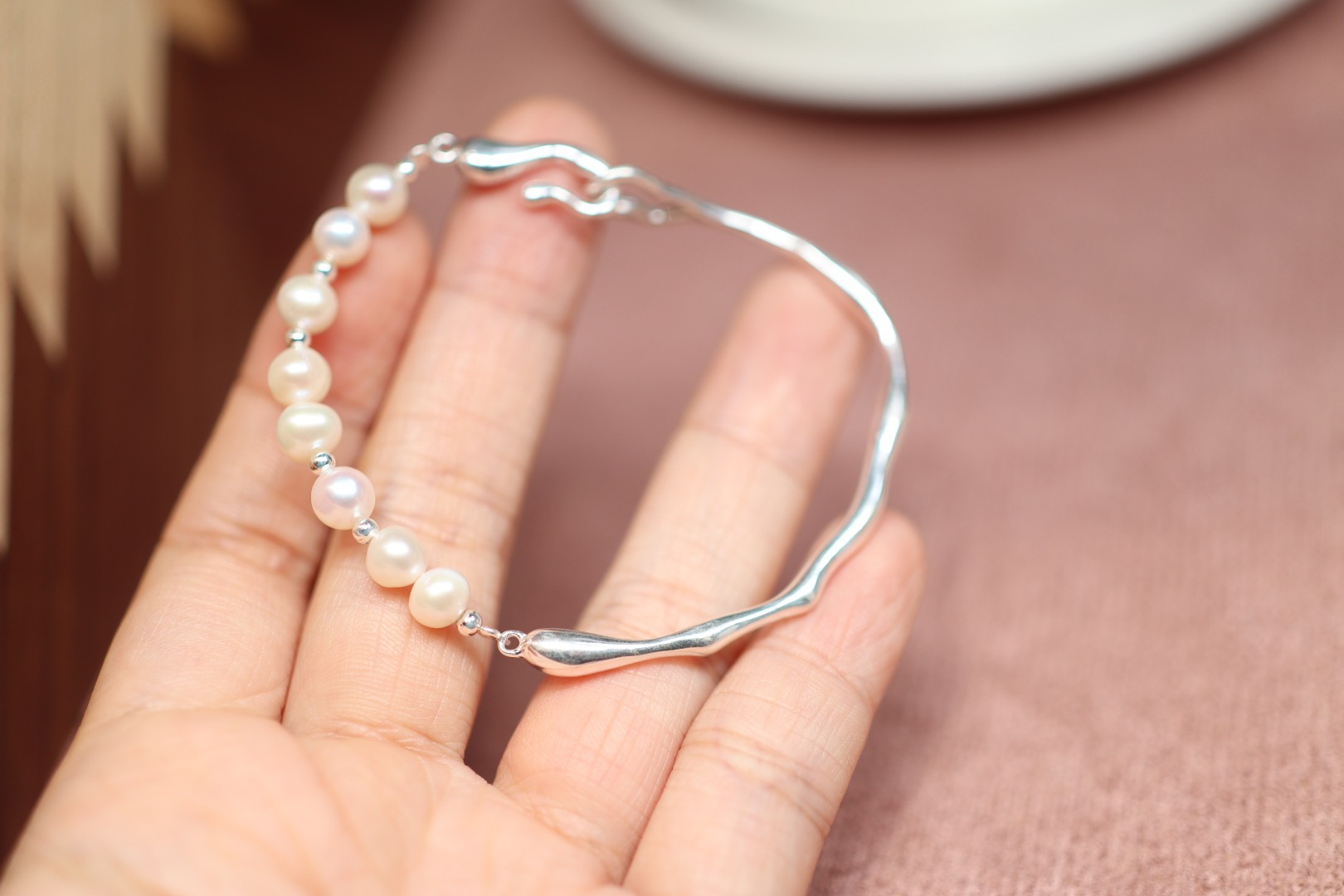 Natural Hetian jade bracelet S925, pure silver solid half bracelet, half bracelet, freshwater pearl bracelet, cold style girl pic 15