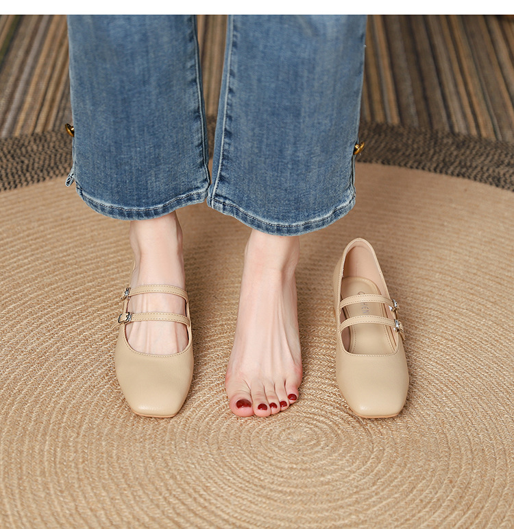 The new 2024 Spring/autumn collection of Mary Jane shoes, featuring a stylish square-toed one-shoulder style, is made of genuine leather with a shallow opening, thick mid-heel, and is a wedding shoe pic 34