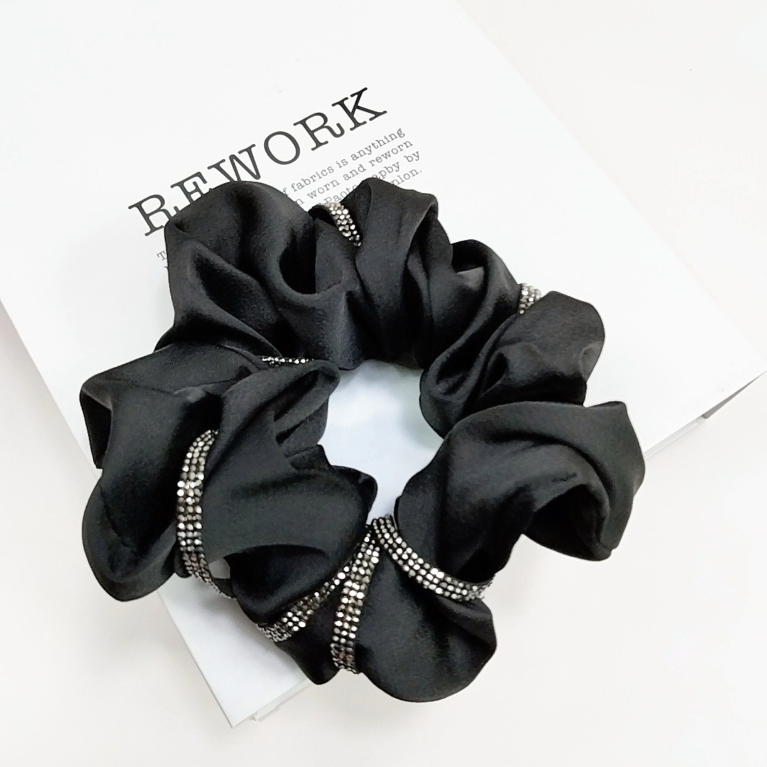 The national trend series of fashionable rhinestone hair bands, large intestine bands, headbands, high-end, simple and sophisticated black hair bands and hair accessories pic 8