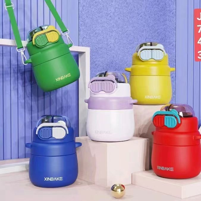 2023新品预售酷熊潮玩水杯卡通学生大容量杯子外出便携随身保温杯详情3