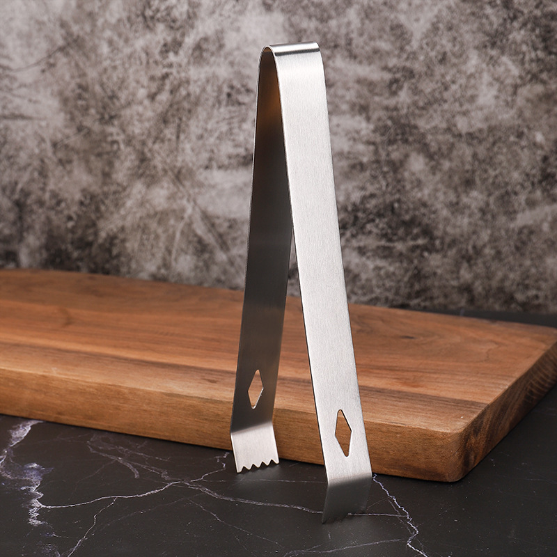 A 9-piece stainless steel cocktail shaker, cocktail shaker and mixing tool set with a bamboo base for storage pic 7