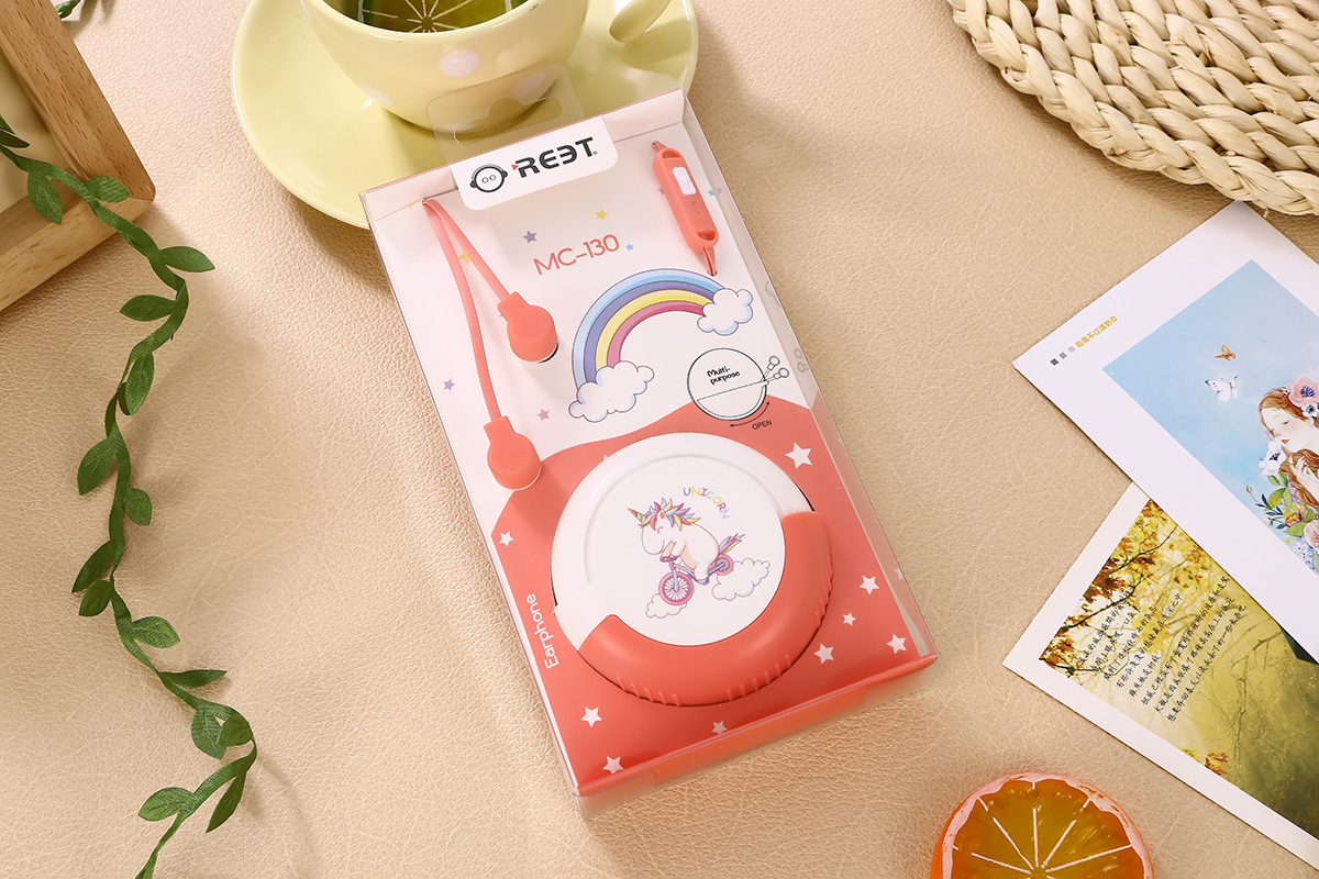 The cute student cartoon in-ear wired headphones with a high level of appearance and a storage case support KTV call answering buttons pic 25