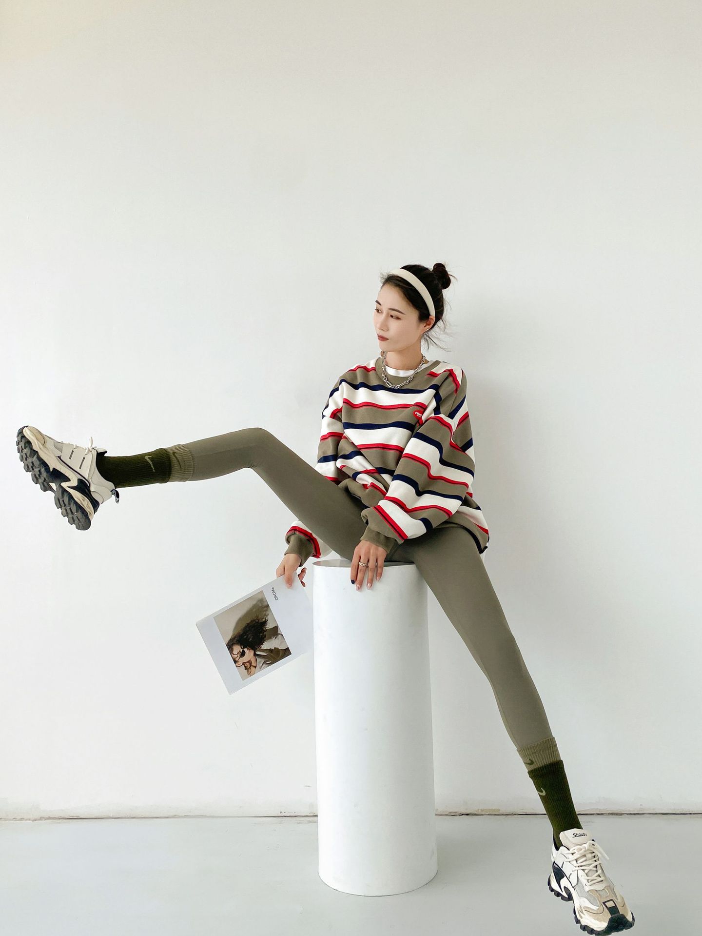 Wholesale of 2023 Spring and autumn tight-fitting high-waisted leggings, water-sparkling Barbie pants, a must-have for lifting buttocks, 9-inch pants, a one-piece replacement for women pic 68