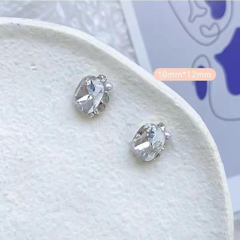 New nail art pile diamond finished product: asymmetrical rectangular heart, fat square axe diamond, super shiny, light luxury, versatile pearl crystal diamond pic 4