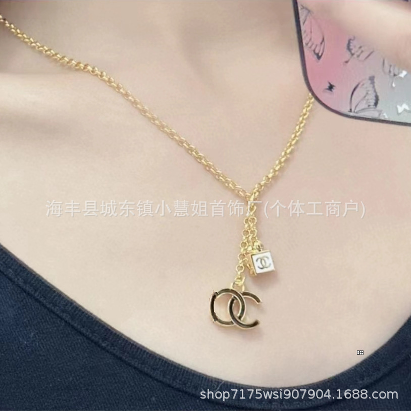 小香项链女新款香奶奶高版本跨锁骨链境复古双C珍珠毛衣链厂家直详情19