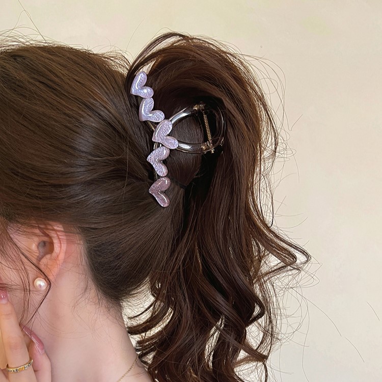 Elegant, heart-shaped claw clip for women, high-end shark clip, simple and versatile clip, headwear, hair clip, back of the head, hair clipper, ins pic 13