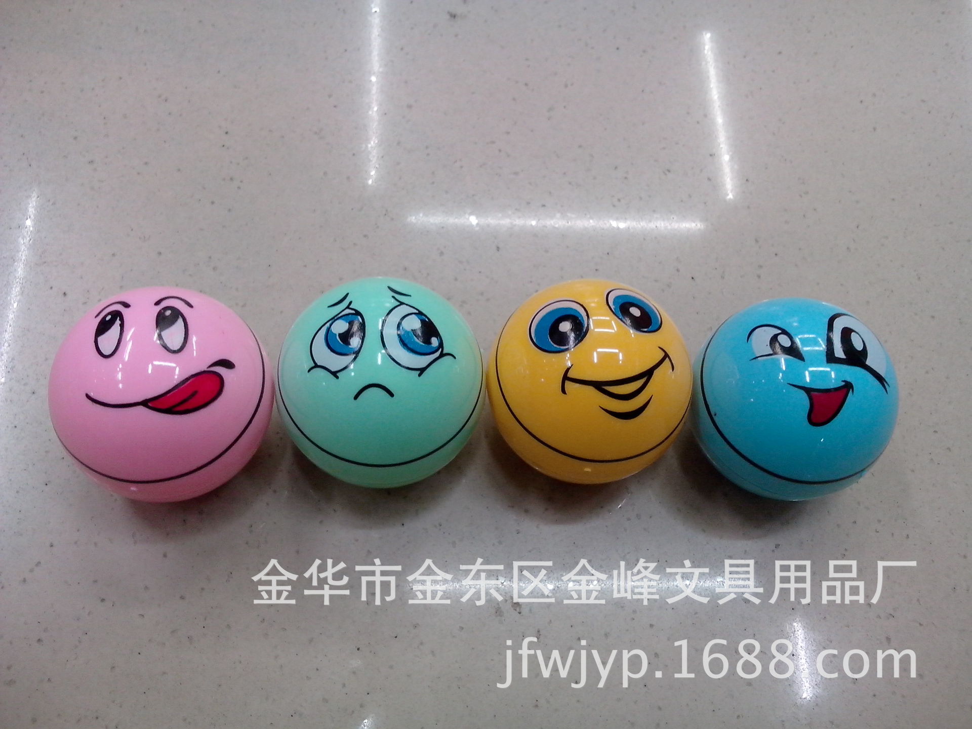 Smiling ball-shaped pencil sharpener, creative expression, manual pencil sharpener, student office pencil sharpener pic 3